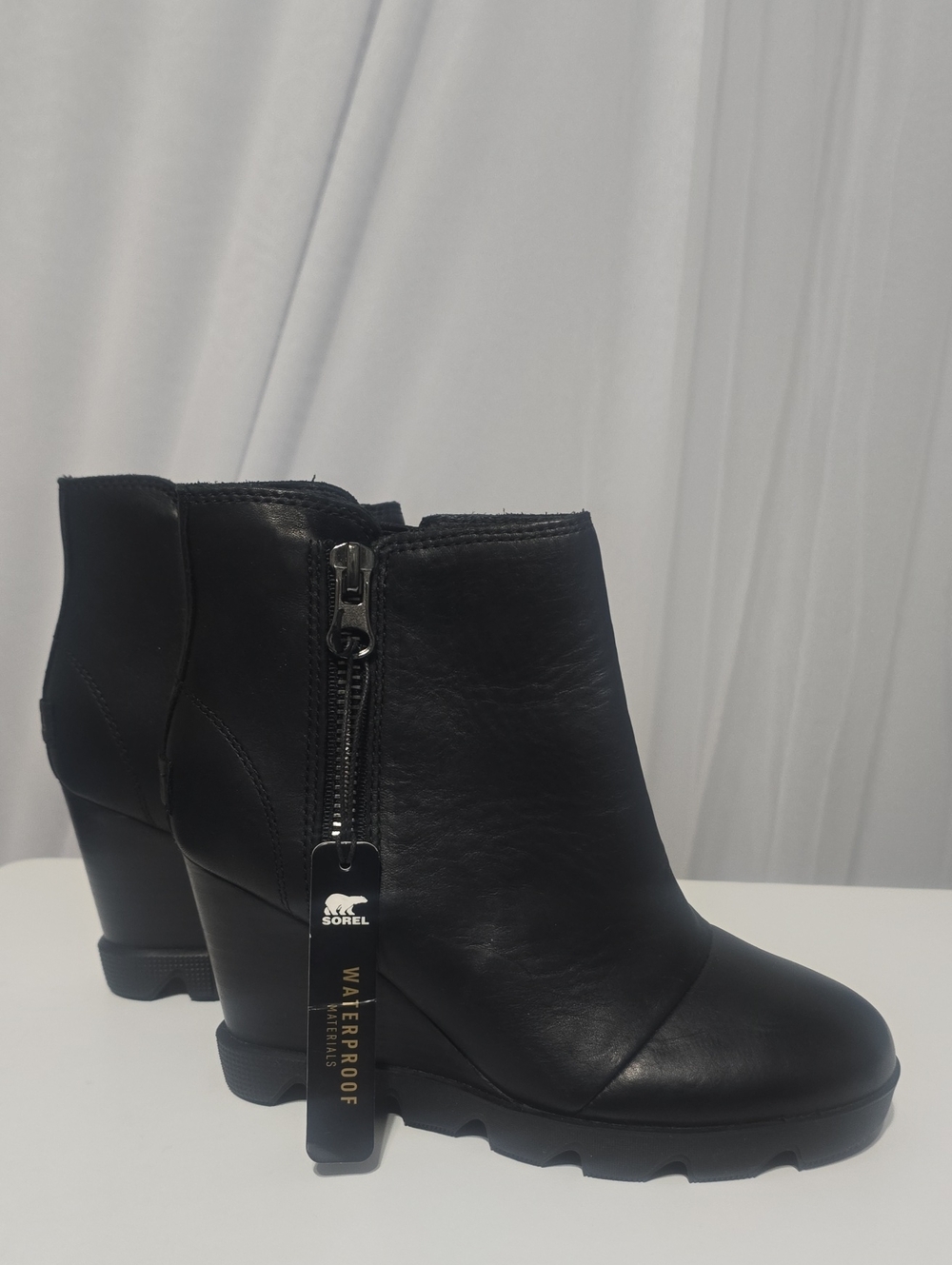 Sorel Black Leather Waterproof Ankle Booties with Side Zipper